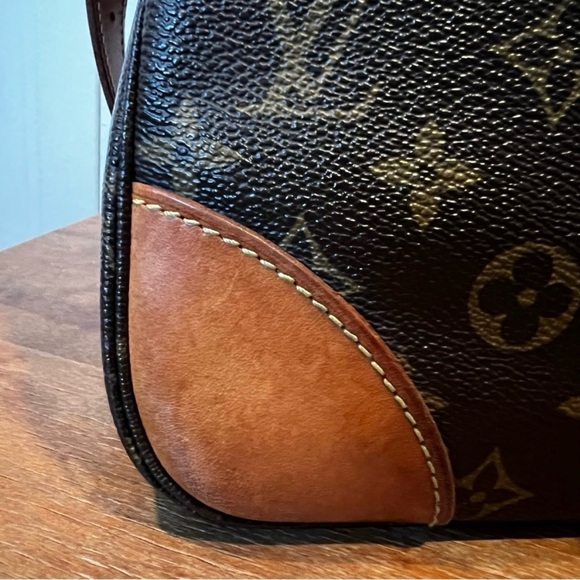 Vintage Louis Vuitton Monogram Boulogne Bag - Picture 6 of 16